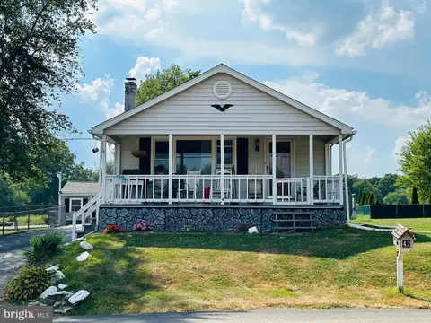 42 Nottingham Dr, Nottingham, PA 19362