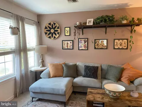 712 Bradford Ter, West Chester, PA 19382