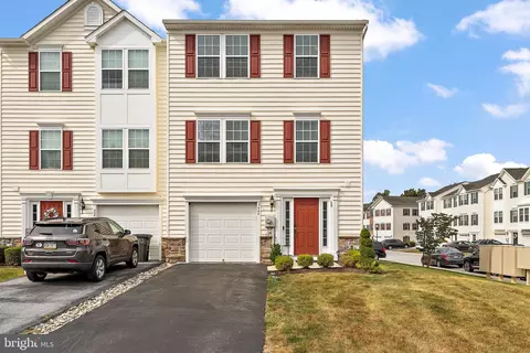 540 Tifton Ln, Coatesville, PA 19320