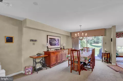 29 Newport Dr, Chesterbrook, PA 19087 photo 18