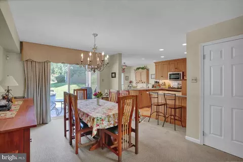 29 Newport Dr, Chesterbrook, PA 19087 photo 17