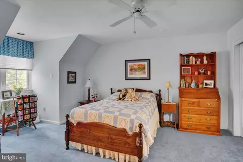 29 Newport Dr, Chesterbrook, PA 19087 photo 37