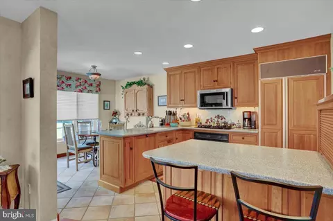 29 Newport Dr, Chesterbrook, PA 19087 photo 19