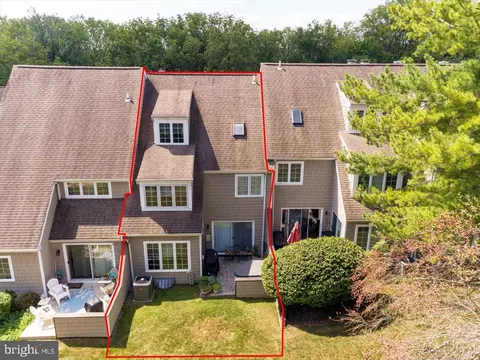 29 Newport Dr, Chesterbrook, PA 19087 photo 11