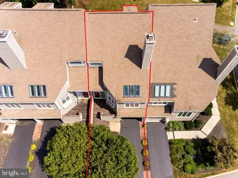 29 Newport Dr, Chesterbrook, PA 19087 photo 9