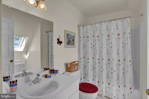 29 Newport Dr, Chesterbrook, PA 19087 photo 39