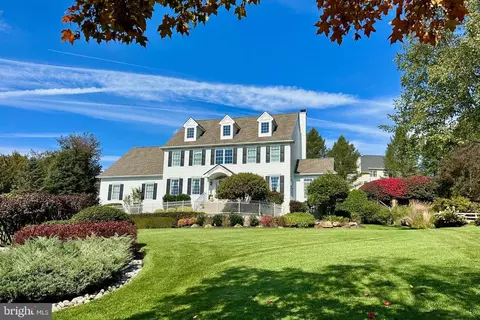 1712 Towne Dr, West Chester, PA 19380
