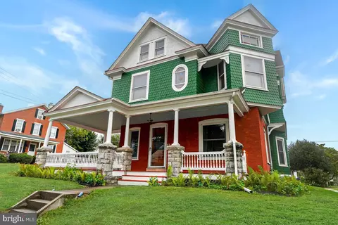 319 Pennsylvania Ave, Avondale, PA 19311