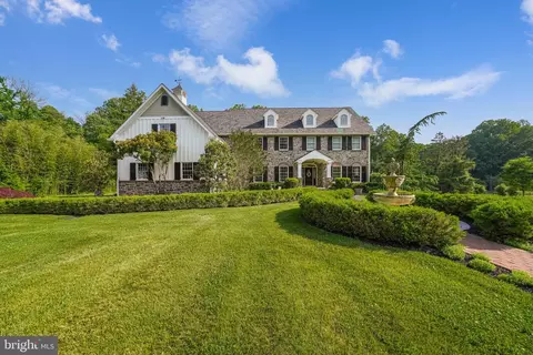 12 Raintree Rd, Chadds Ford, PA 19317