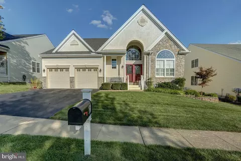 160 Reynolds Ln, West Grove, PA 19390