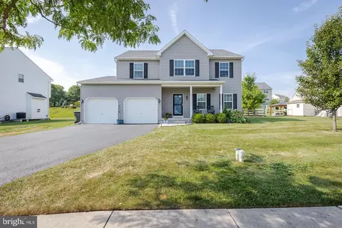 803 Bauman Cir, Pottstown, PA 19465