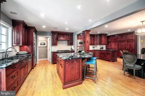 410 Chester Rd, Devon, PA 19333 photo 13