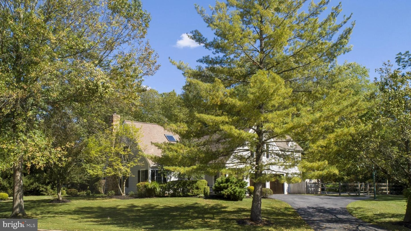 410 Chester Rd, Devon, PA 19333 photo 4