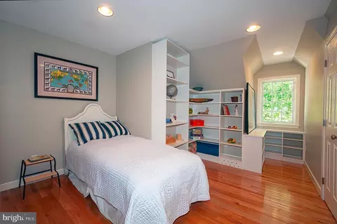 410 Chester Rd, Devon, PA 19333 photo 28