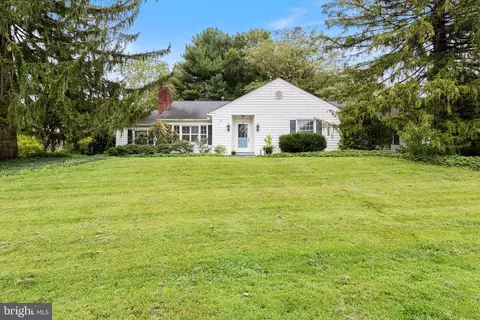 310 N Broad St, Kennett Square, PA 19348