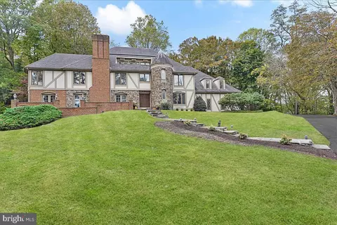 2 Chaddwyck Ln, Chadds Ford, PA 19317