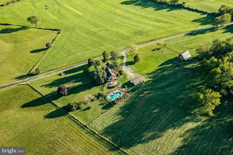 306 Apple Grove Rd, Coatesville, PA 19320