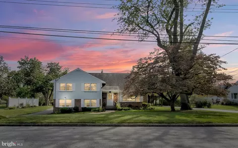 576 Kromer Ave, Berwyn, PA 19312