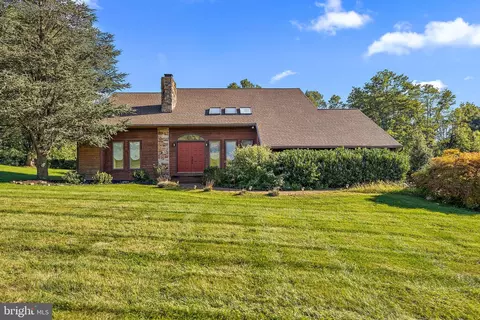 115 Freedom Valley Cir, Coatesville, PA 19320