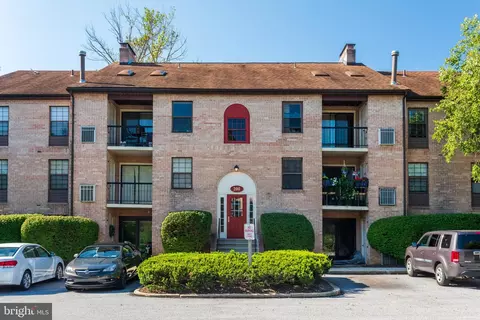 223 Washington Pl #23, Chesterbrook, PA 19087