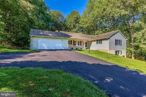 1419 Steeple Chase Rd, Downingtown, PA 19335