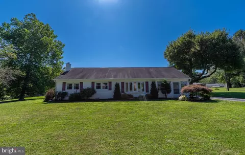 10 Carol Ln, Coatesville, PA 19320