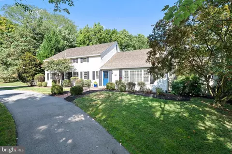 659 Clovelly Ln, Devon, PA 19333 photo 3
