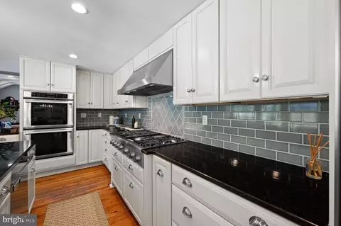 659 Clovelly Ln, Devon, PA 19333 photo 17