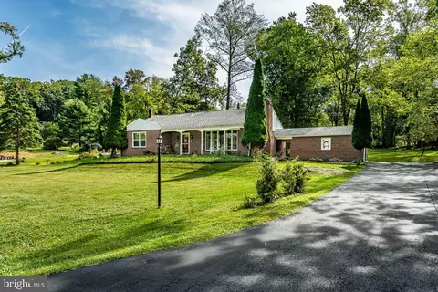 265 Kimbel Dr, Phoenixville, PA 19460