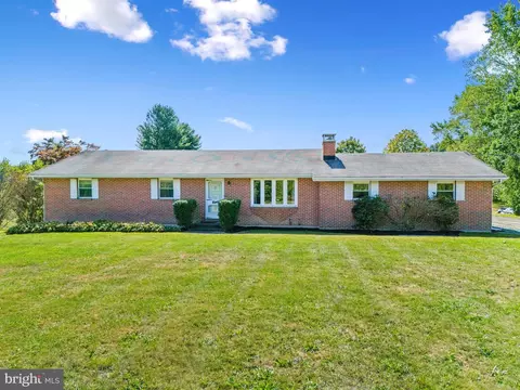 2444 Ridge Rd, Elverson, PA 19520