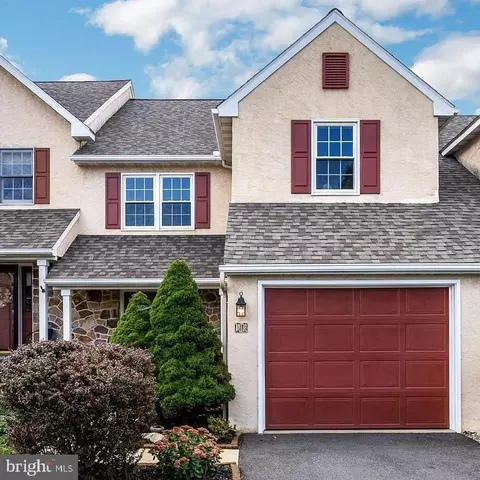 18 Stable Dr, Elverson, PA 19520