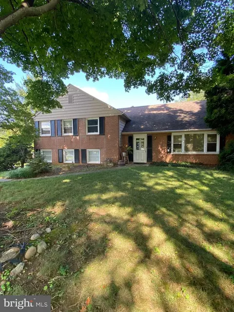 1339 Anthony Wayne Dr, Wayne, PA 19087