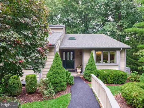 1192 Princeton Ln, West Chester, PA 19380