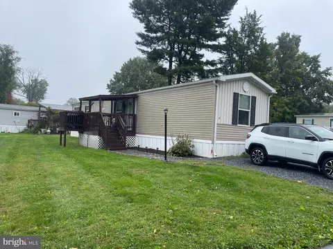14 Tulip Dr, Honey Brook, PA 19344