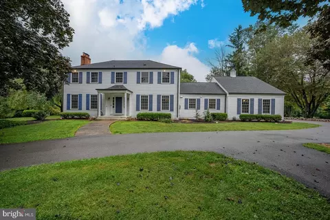4 Reynard Rd, Malvern, PA 19355
