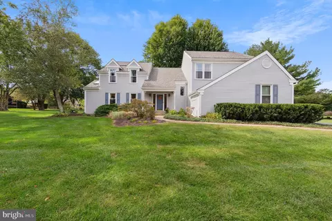 23 Heron Hill Dr, Downingtown, PA 19335