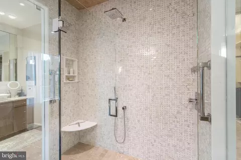 Bath - 314 Winfield Rd, Devon, PA 19333 photo 3 of 14