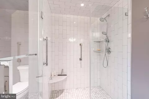 Bath - 314 Winfield Rd, Devon, PA 19333 photo 9 of 14