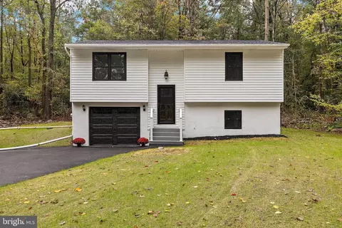 117 Debbie Dr, Coatesville, PA 19320