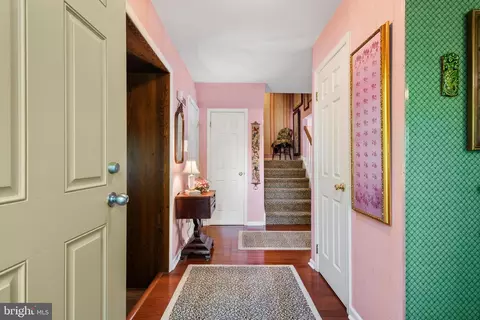 109 Amity Dr, Chesterbrook, PA 19087 photo 2