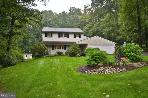 330 Wedgewood Dr, Pottstown, PA 19465