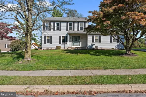 112 W Meadow Dr, West Grove, PA 19390