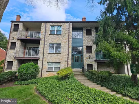 425 Drummers Ln, Wayne, PA 19087