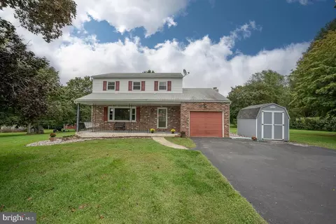 104 Montgomery Dr, East Fallowfield Township, PA 19320