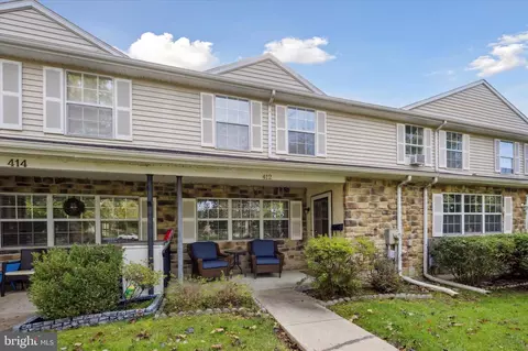 412 Devon Ct, Downingtown, PA 19335 photo 3