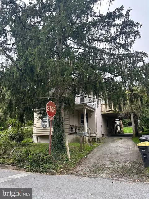 324 Bradford Ave, Downingtown, PA 19335