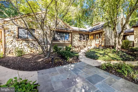 684 Heatherton Ln, West Chester, PA 19380