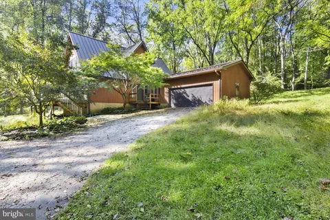 570 Chandler Mill Rd, Avondale, PA 19311