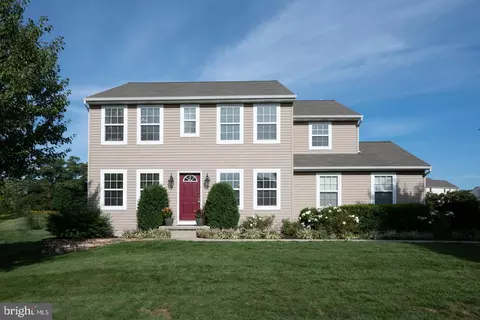 700 Mary Ann Ct, West Grove, PA 19390