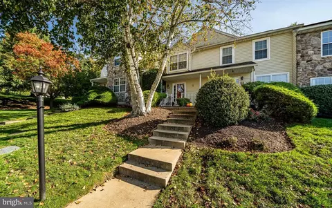 802 Amber Ln, West Chester, PA 19382